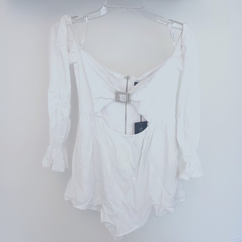 White Fox Boutique NWT Lightweight Ruffle cutout off shoulder Glam Bodysuit med